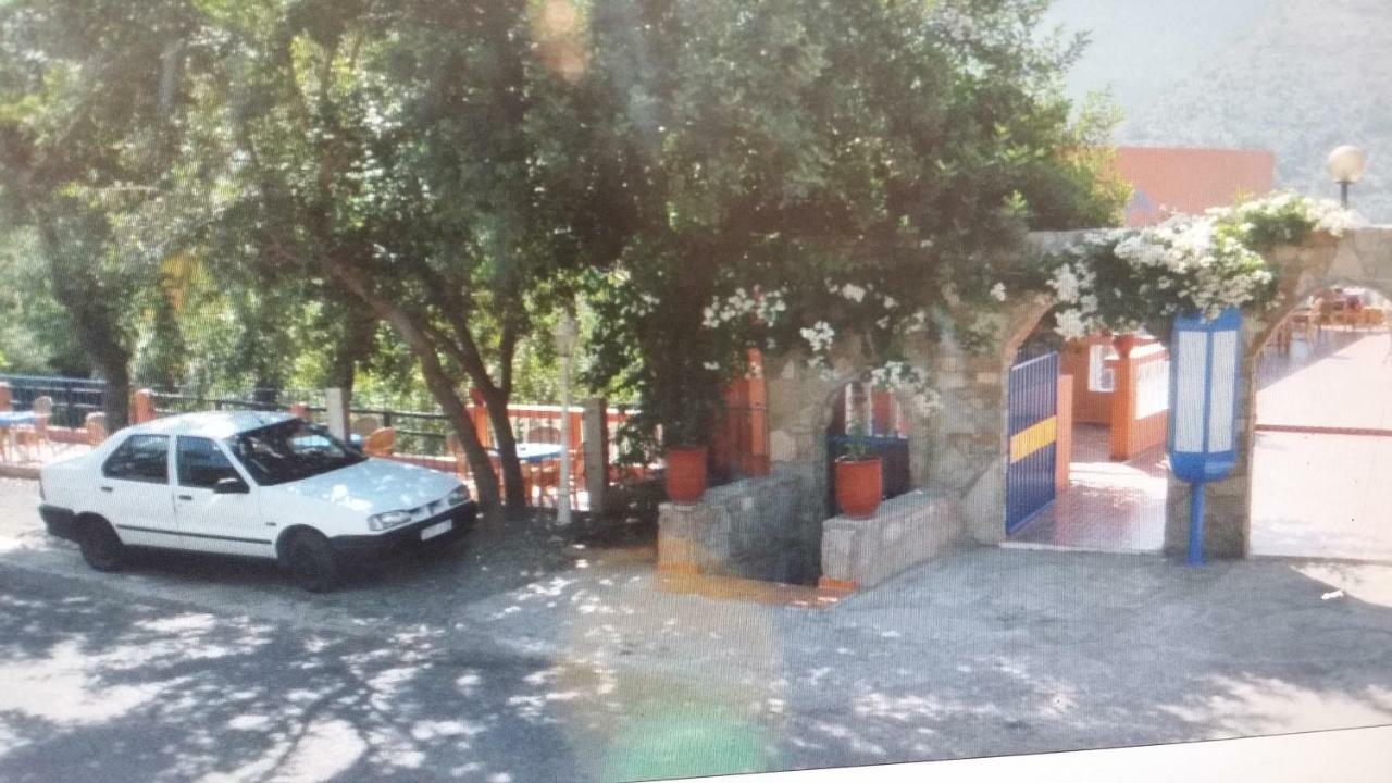 Auberge Bab Imouzer Tagherat Anekrim Exterior foto